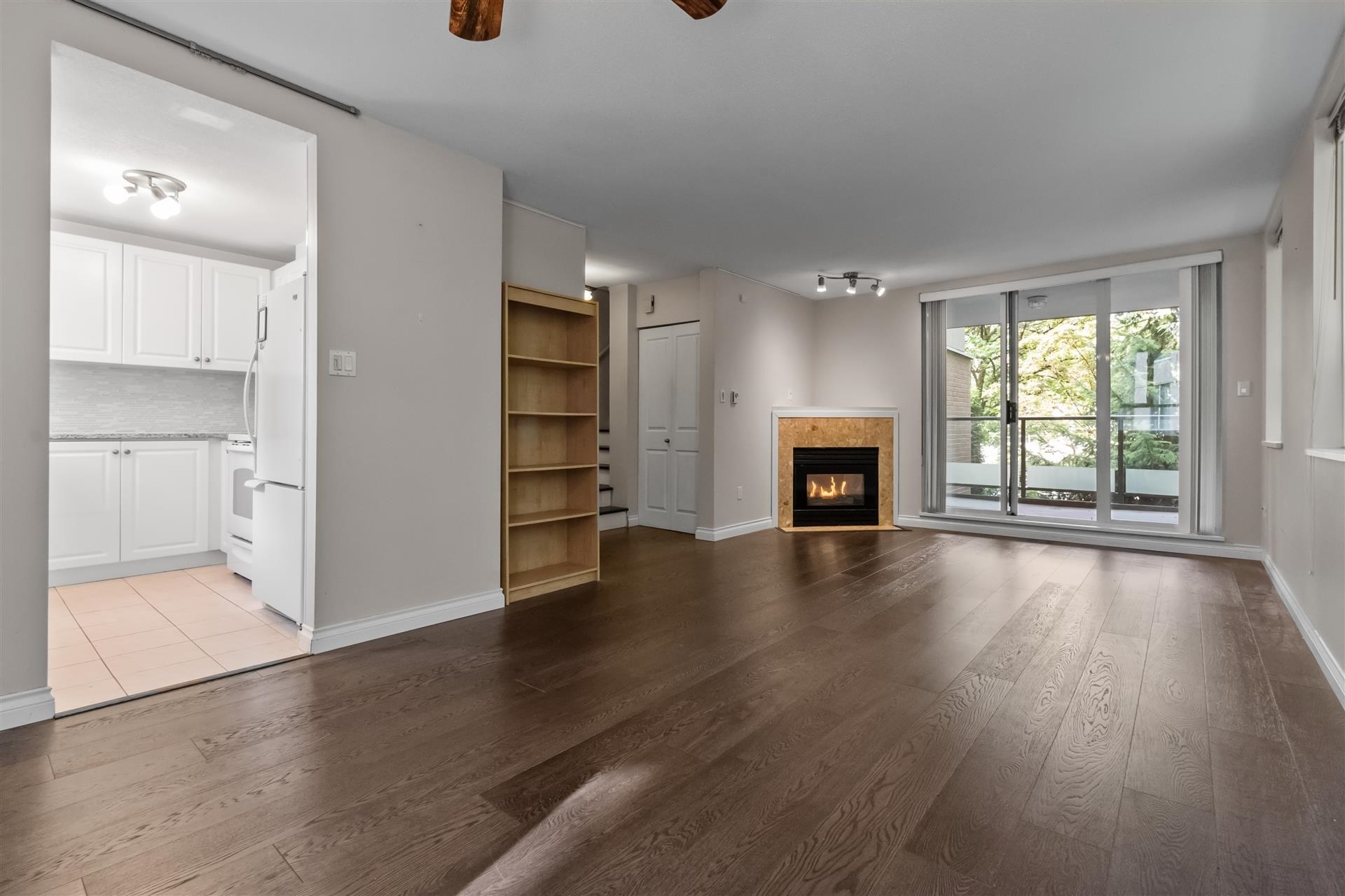 Photo de la propriété:  7077 Beresford Street 13  BC V5E 4J5 