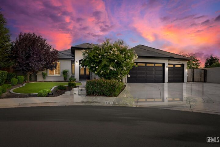 8825 Bay Laurel Avenue  Bakersfield CA 93312 photo