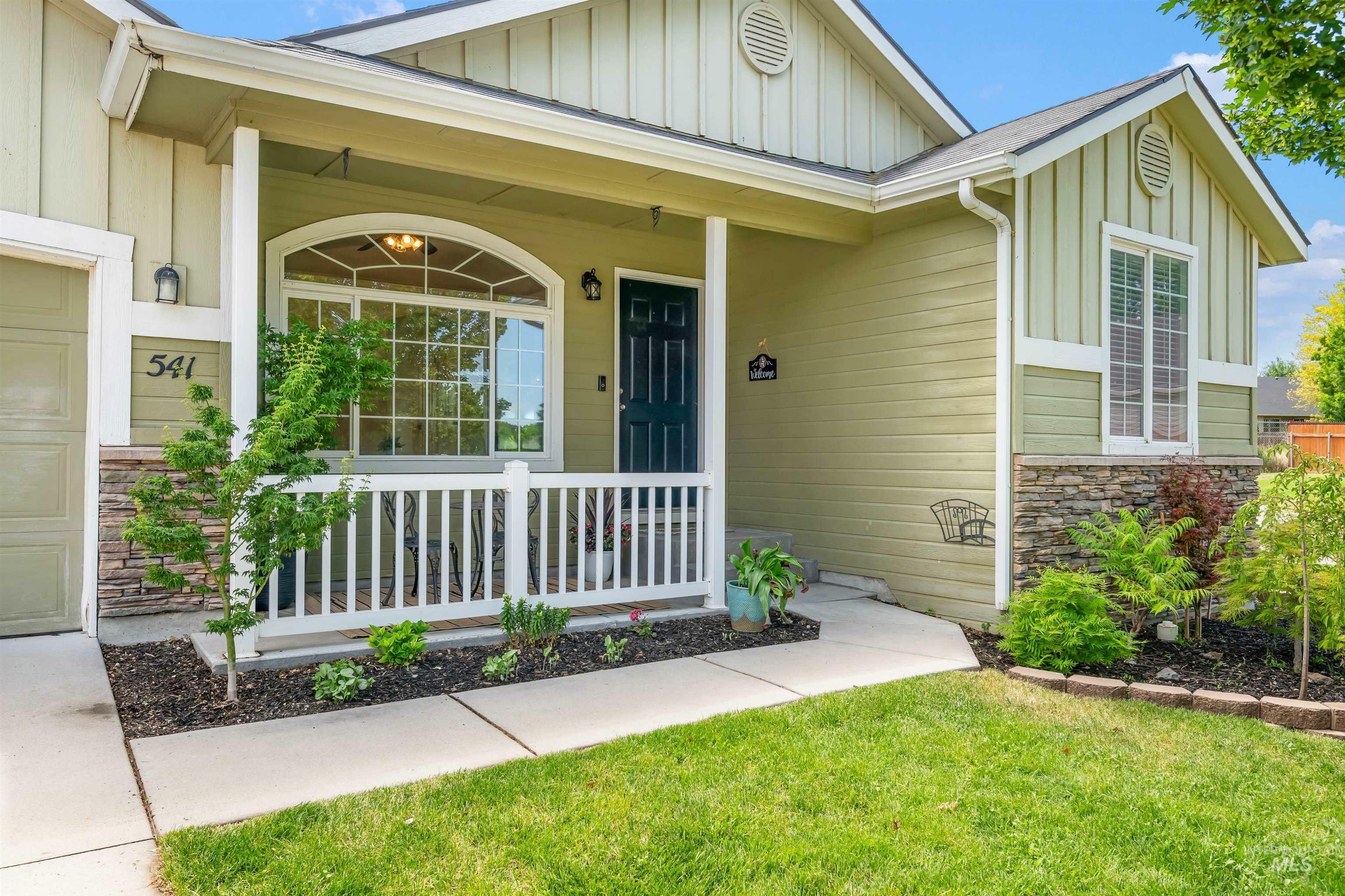 Property Photo:  541 N Mudstone Way  ID 83634 