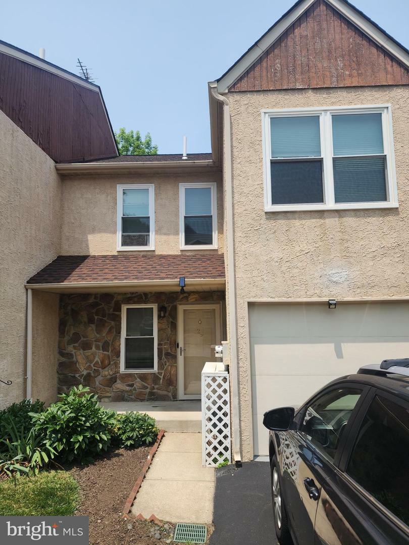 Property Photo: 25 Forsythia Court PA 19444