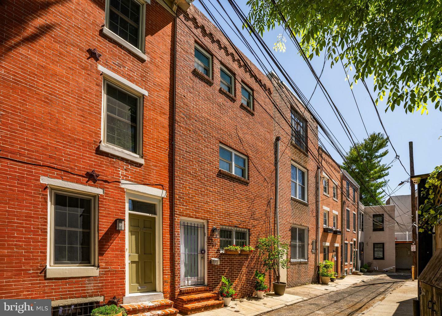 Property Photo: 751 S Randolph Street PA 19147