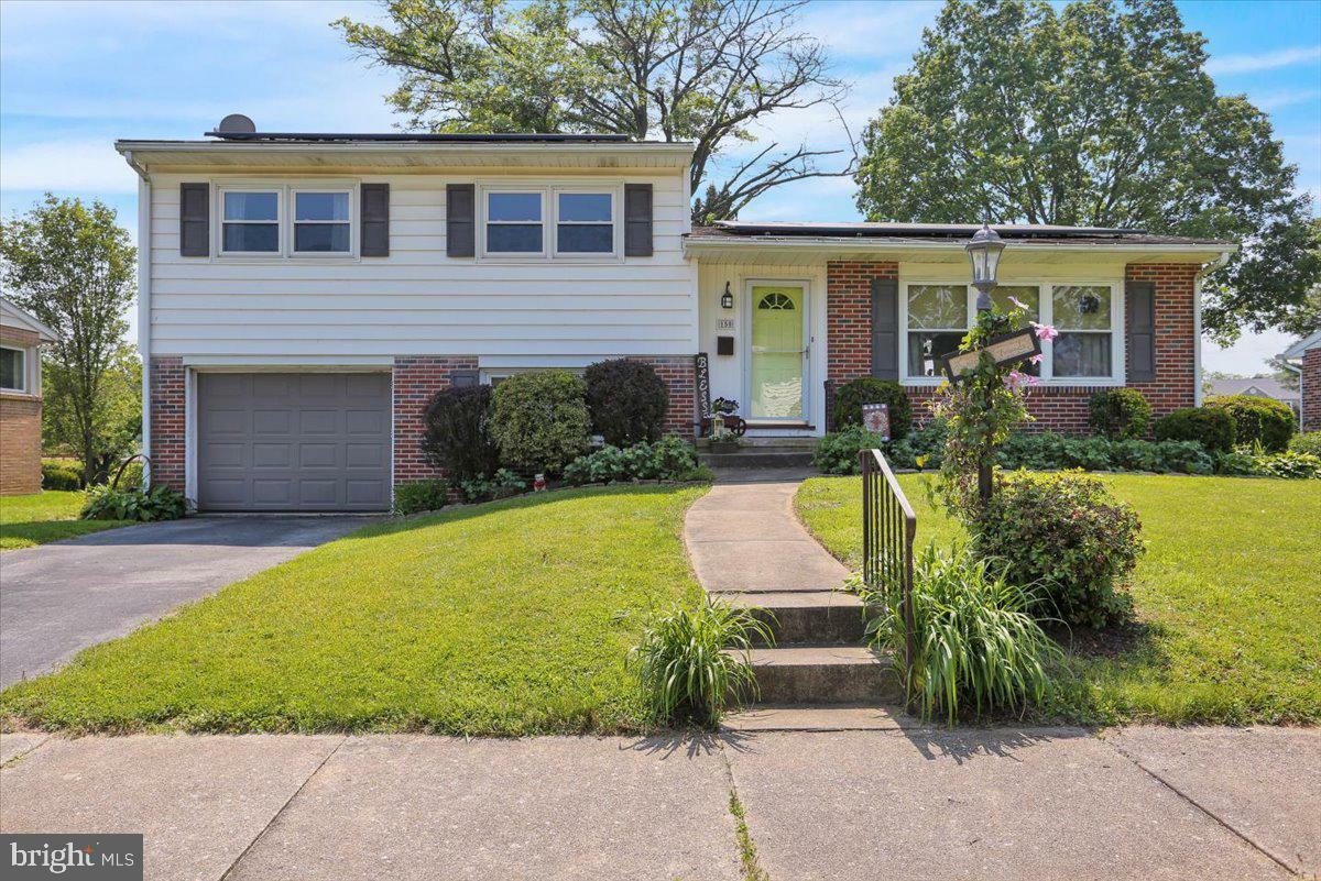 150 Elizabeth Drive  Reading PA 19608 photo