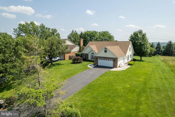 Property Photo: 1629 Pondview Drive VA 22601