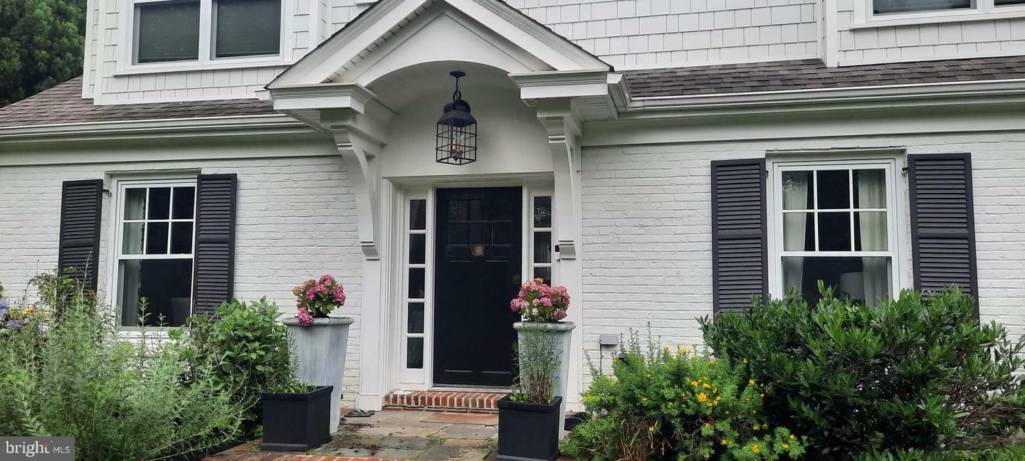 Property Photo:  201 Ithan Creek Road  PA 19085 