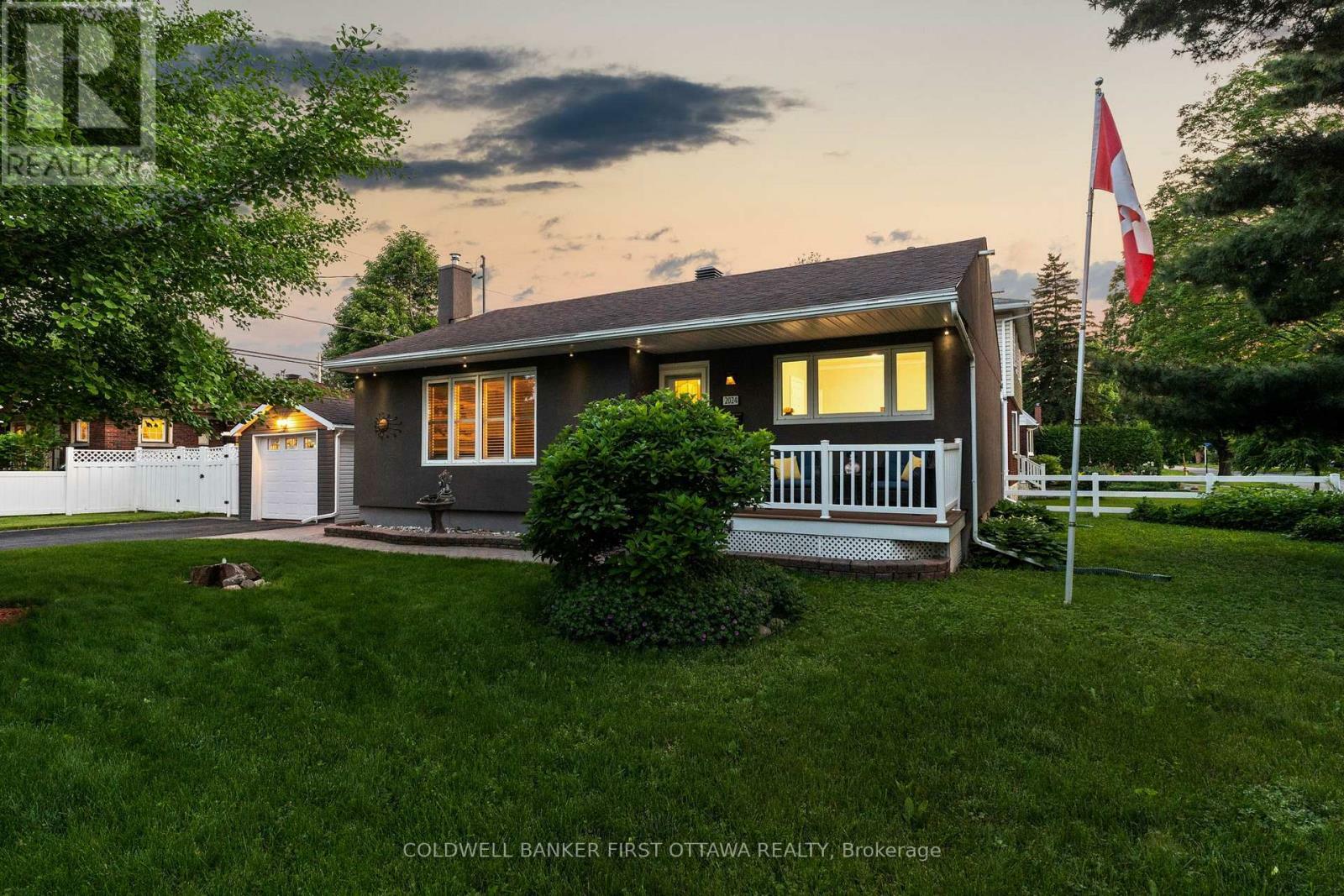 2024 Corry Street  Ottawa ON K1G 2M5 photo