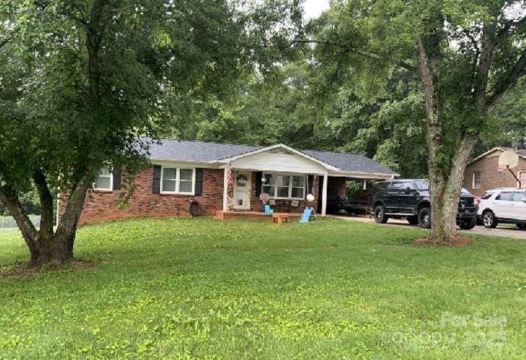 Property Photo:  148 Pratt Lane  NC 28625 