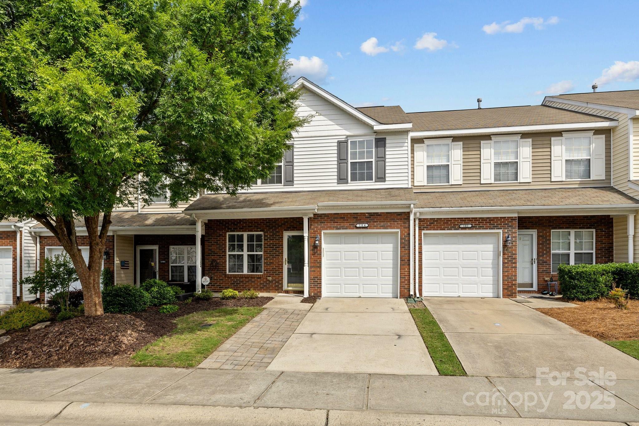 Property Photo: 104 Clydesdale Court NC 28104