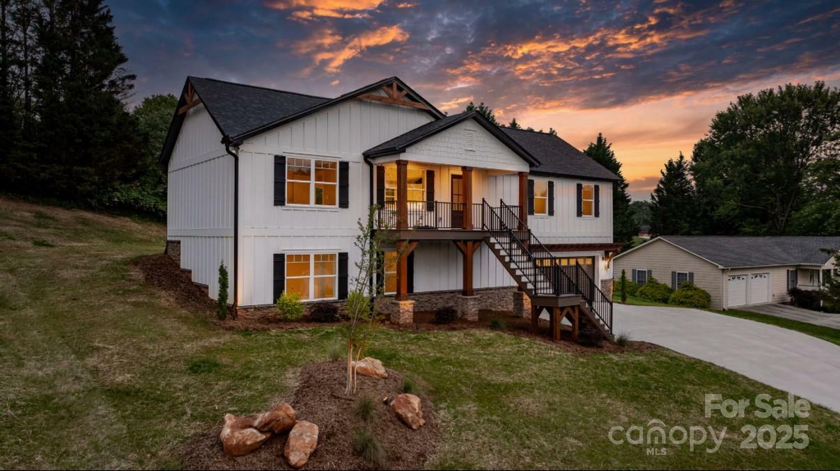 Property Photo: 2205 Old West Road NC 28638