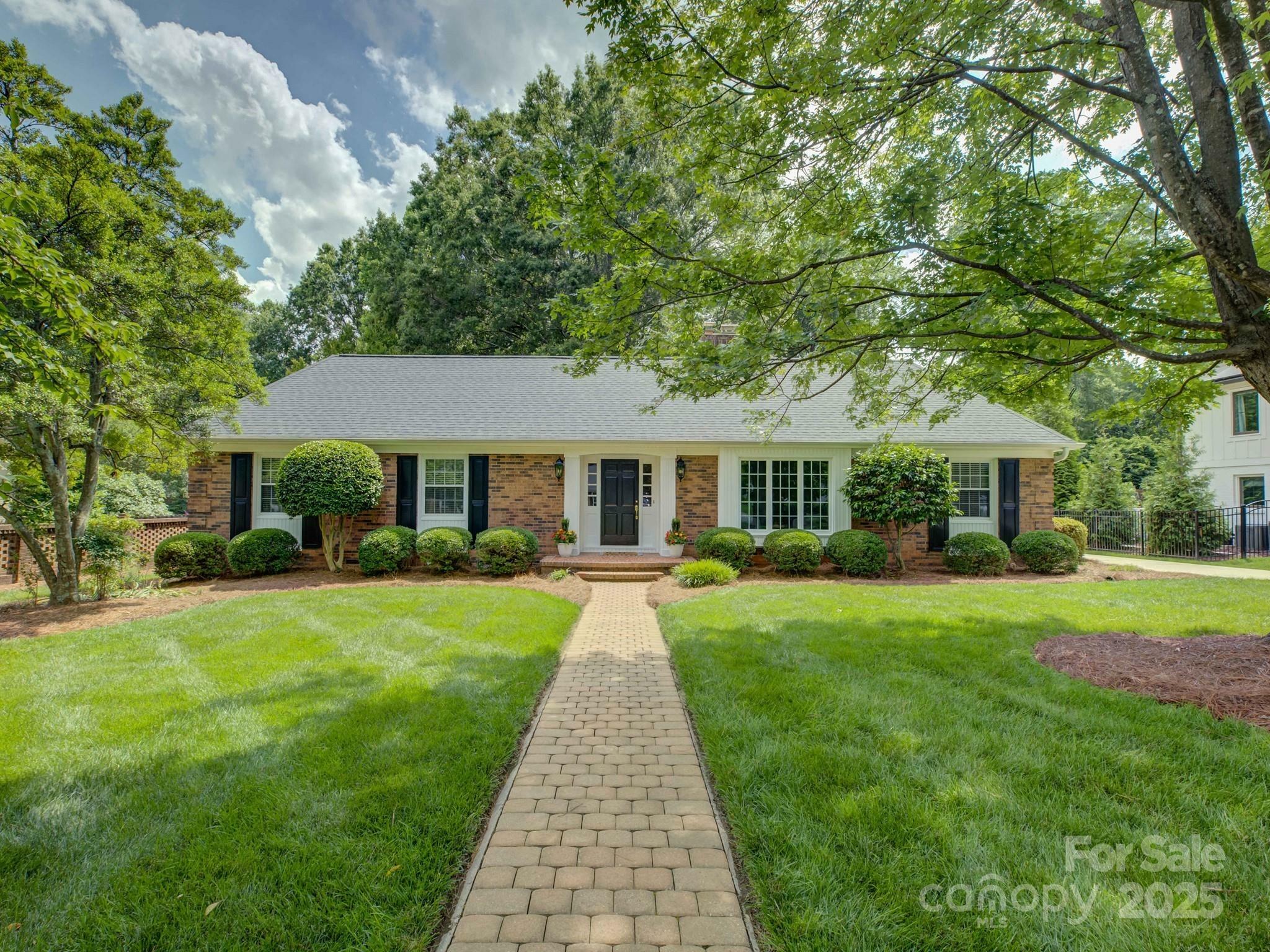 6116 Springhouse Lane  Charlotte NC 28211 photo