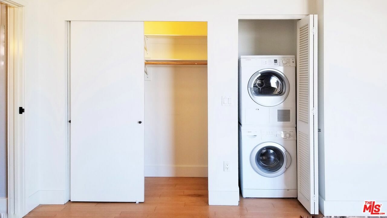 Property Photo: 460 S Spring St CA 90013