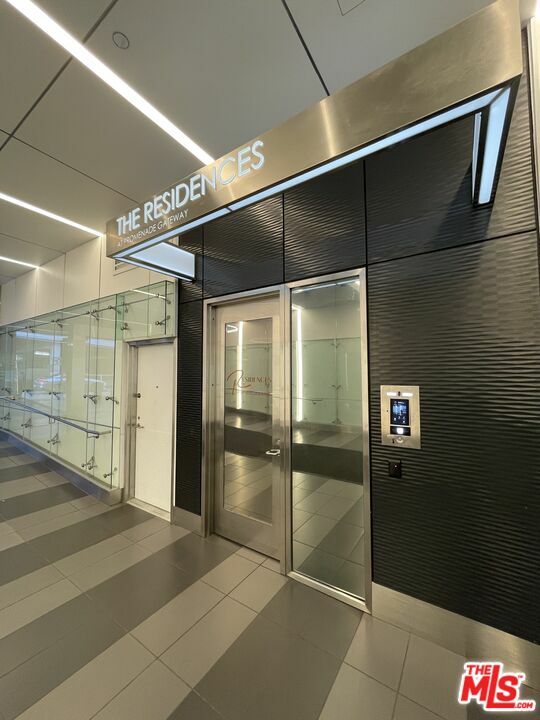 Property Photo: 1453 3rd Street Promenade CA 90401
