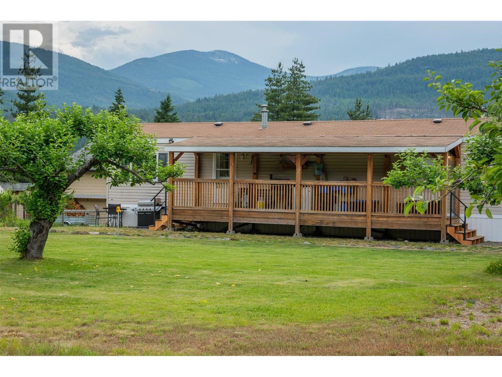 Property Photo: 976 Waterloo Road BC V1N 4M3