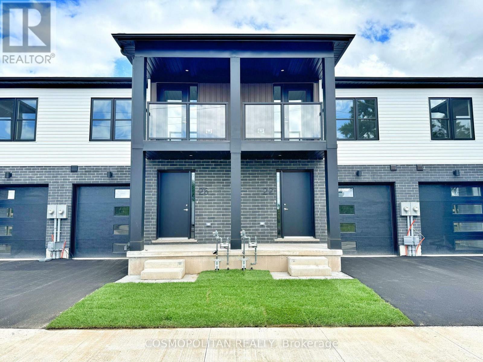 Property Photo: 22 Marina Place ON L3B 0N7