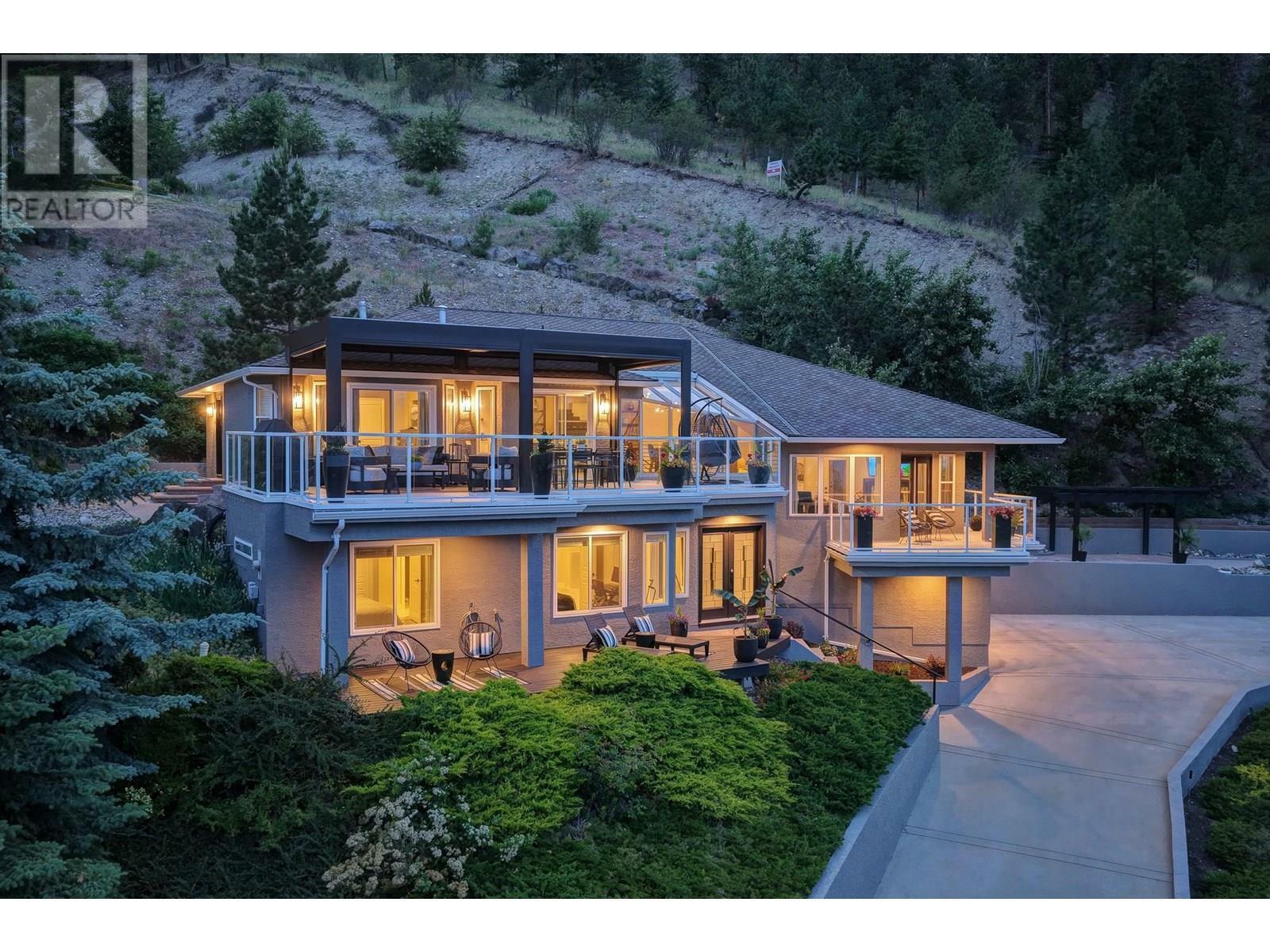 510 Casa Grande Drive  West Kelowna BC V1Z 3M4 photo