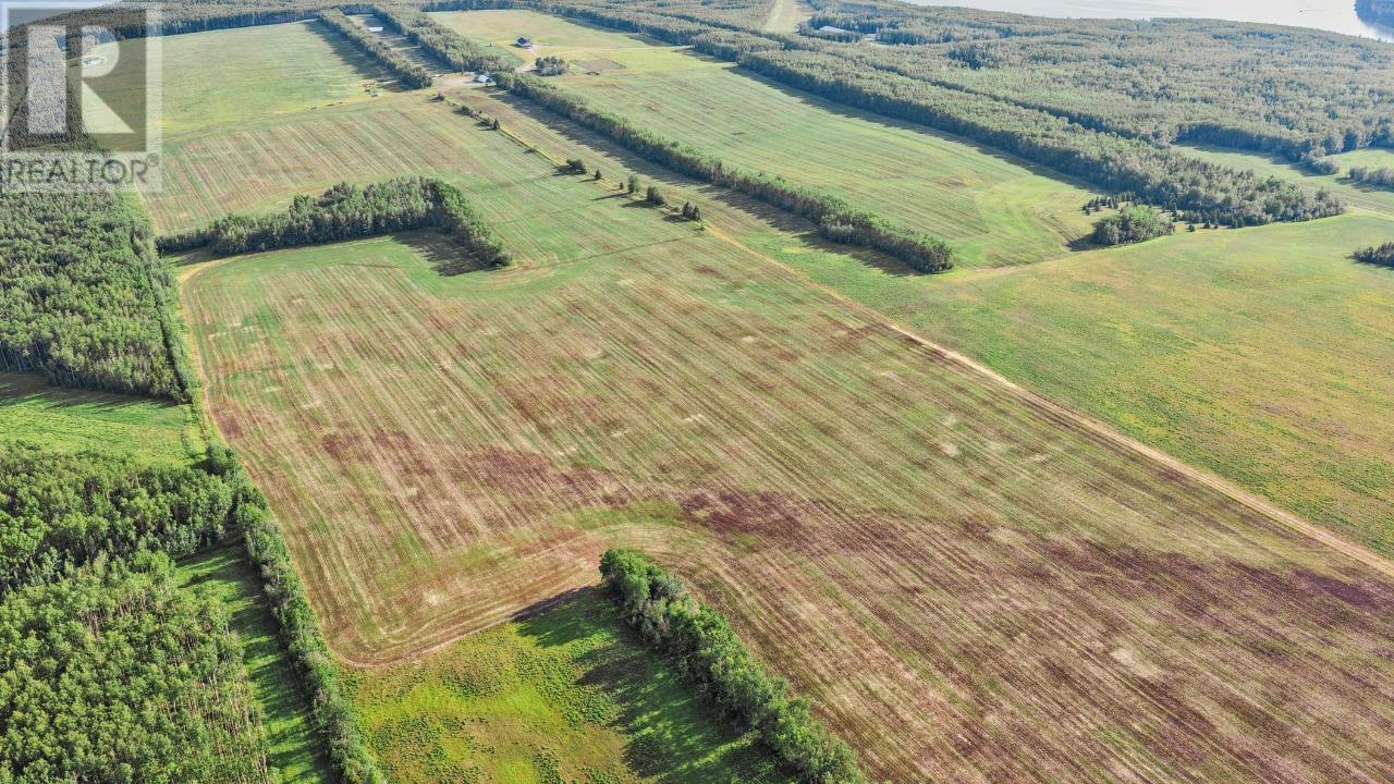 Photo de la propriété:  Sec 8 275 Road W 1/2  BC V0C 1H0 
