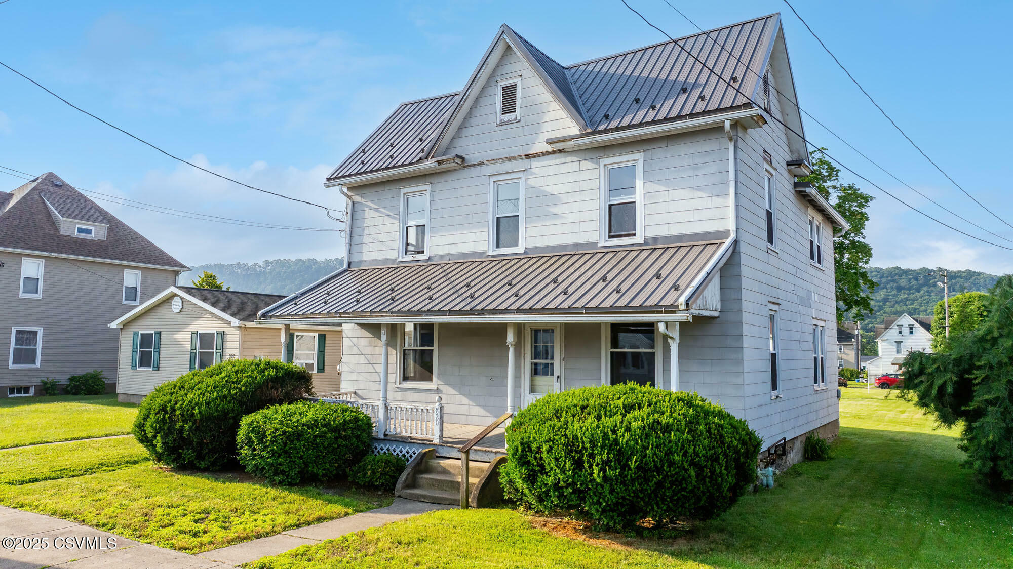 Property Photo: 820 E 2nd Street PA 18635