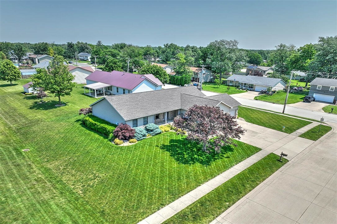Property Photo: 1310 Country Lane IL 62549