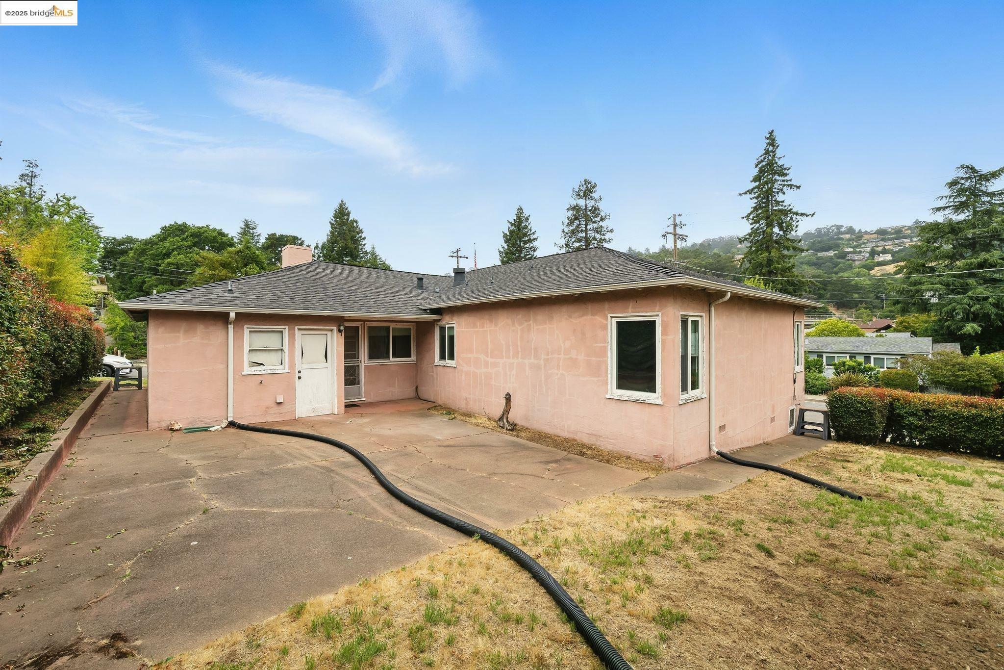 Property Photo: 4376 39th Ave CA 94619