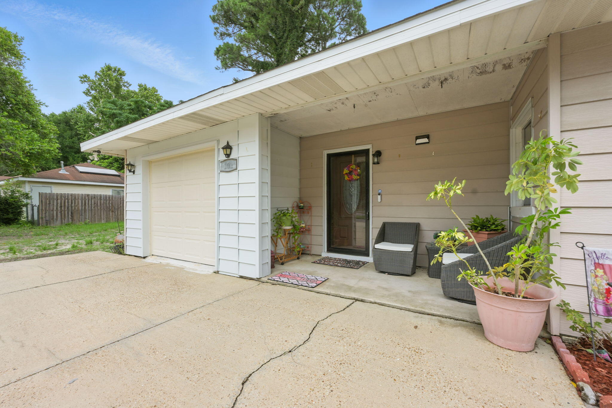 Property Photo: 101 SE Elm Avenue FL 32548