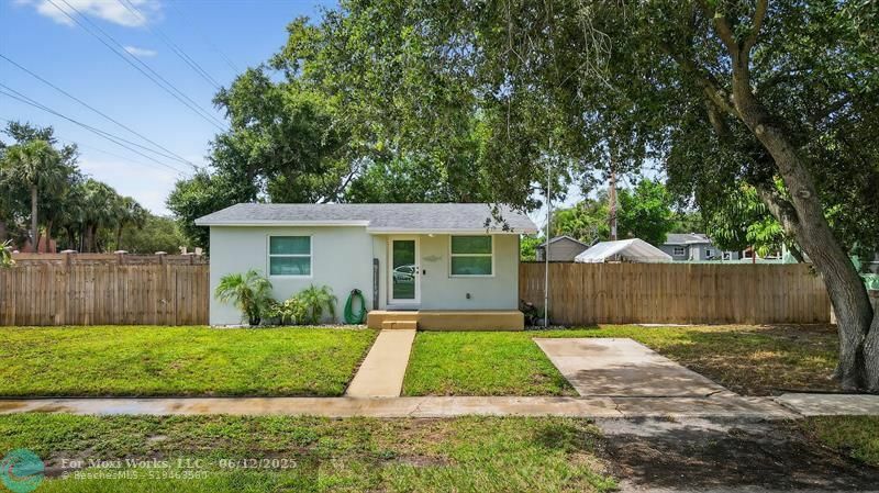 6400 Oak St  Hollywood FL 33024 photo