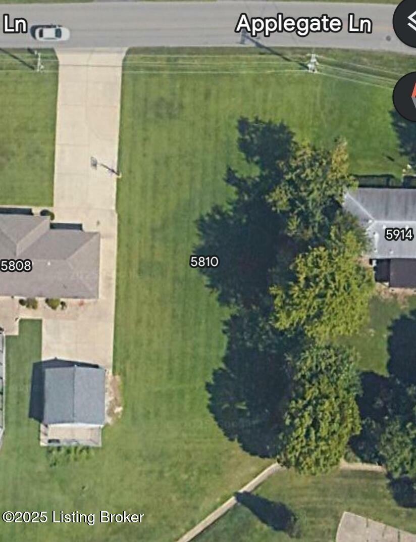 Property Photo: 5810 Applegate Ln KY 40219
