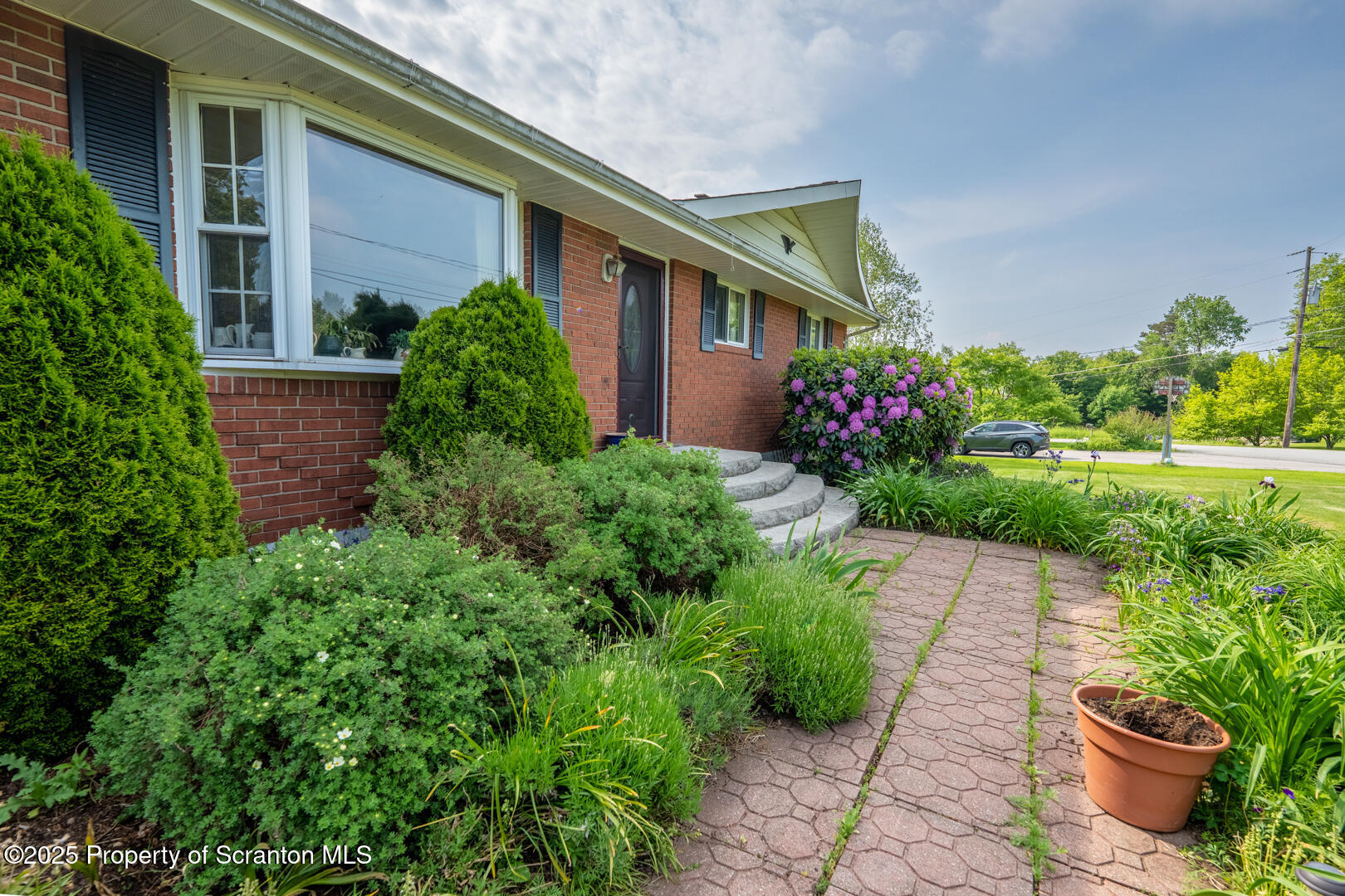 Property Photo: 126 Raylean Road Road PA 18801