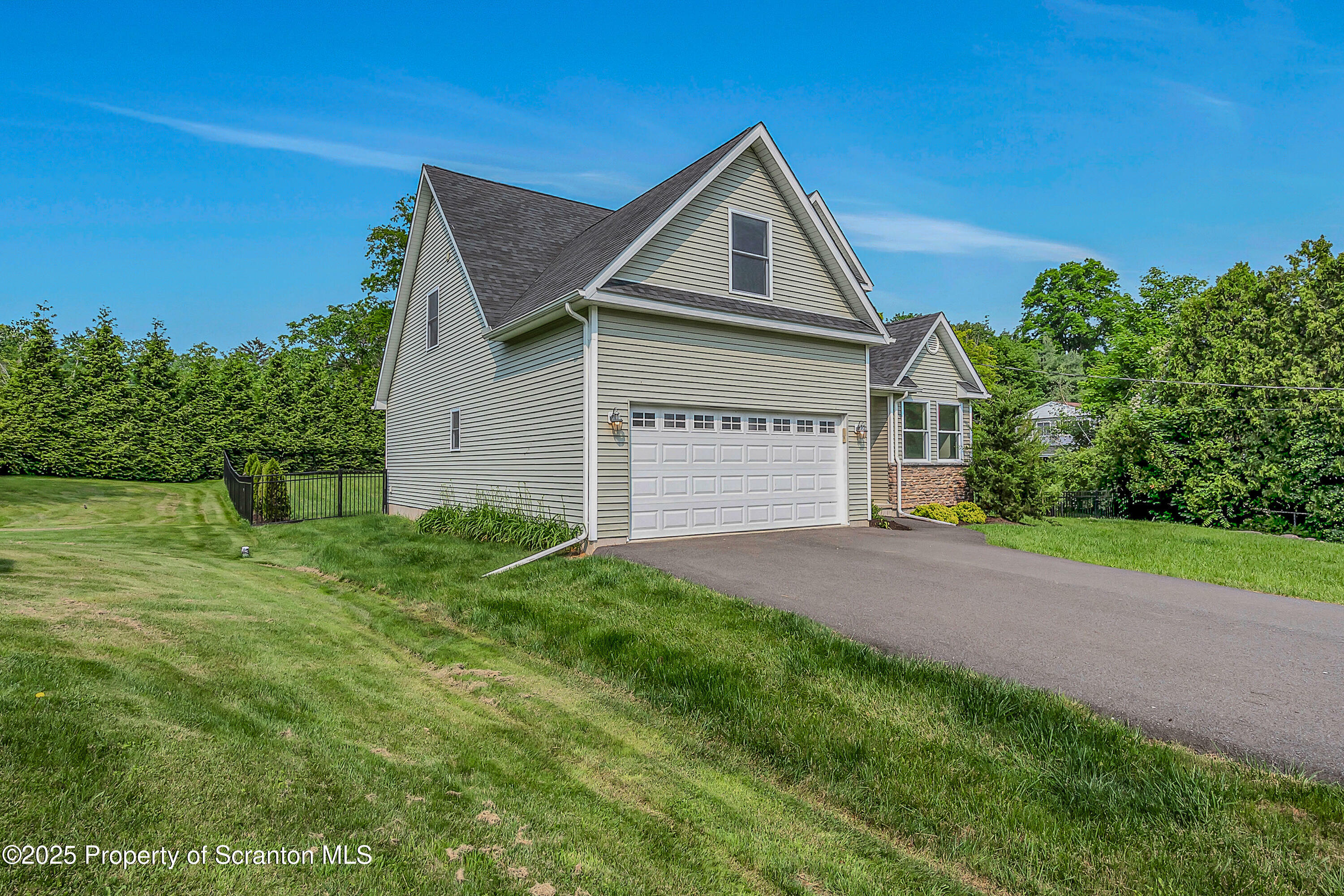 Property Photo: 98 Electric Street L 1 PA 18411