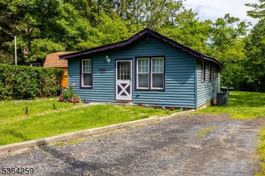 Property Photo: 3 Brook Ln NJ 07461