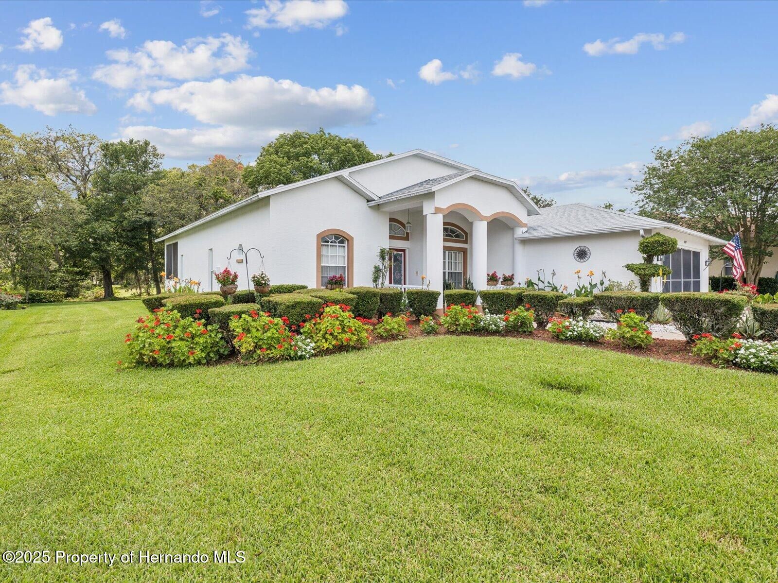 Property Photo:  489 Tournament Drive  FL 34608 