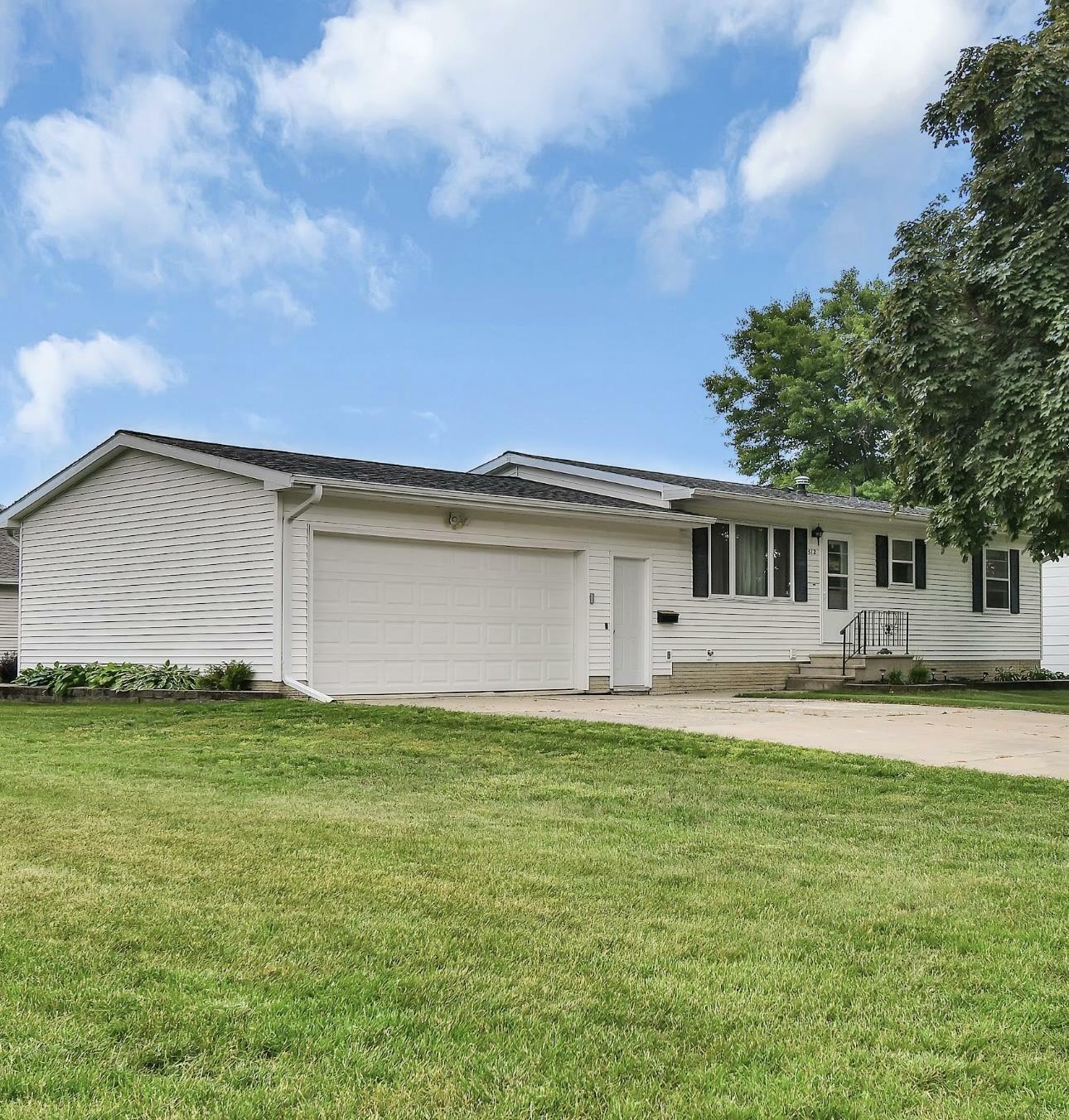 Property Photo: 512 Malone Avenue IA 50668