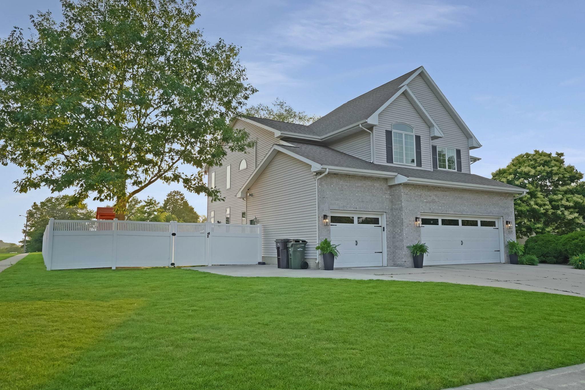 4129 Tiffany Lane  Cedar Falls IA 50613 photo