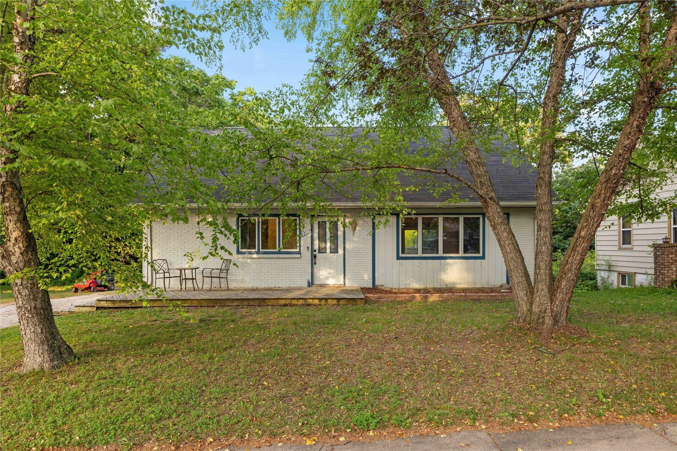 Property Photo: 2717 S Union Street IA 50315
