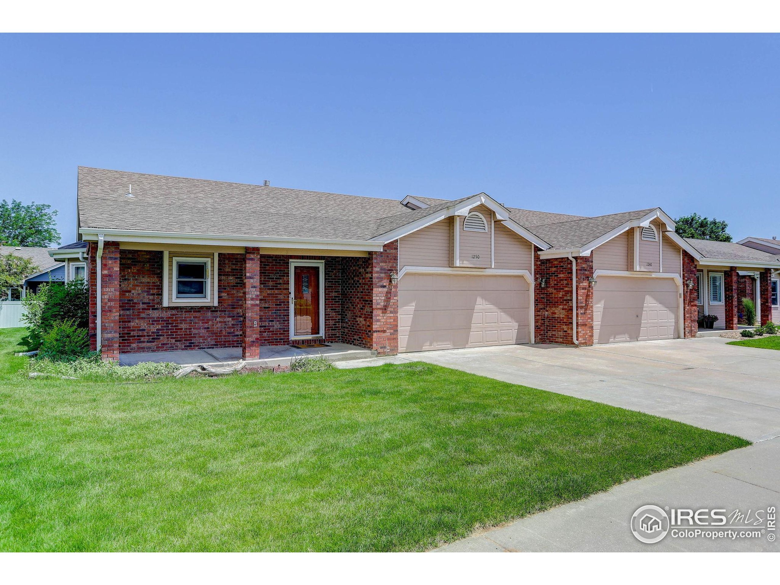 Property Photo: 1250 Honeysuckle Ct CO 80550