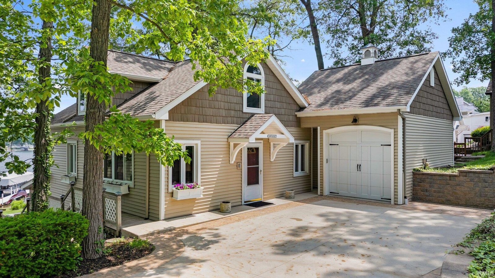 Property Photo:  340 Ln 207 Hamilton Lk Lane  IN 46742 