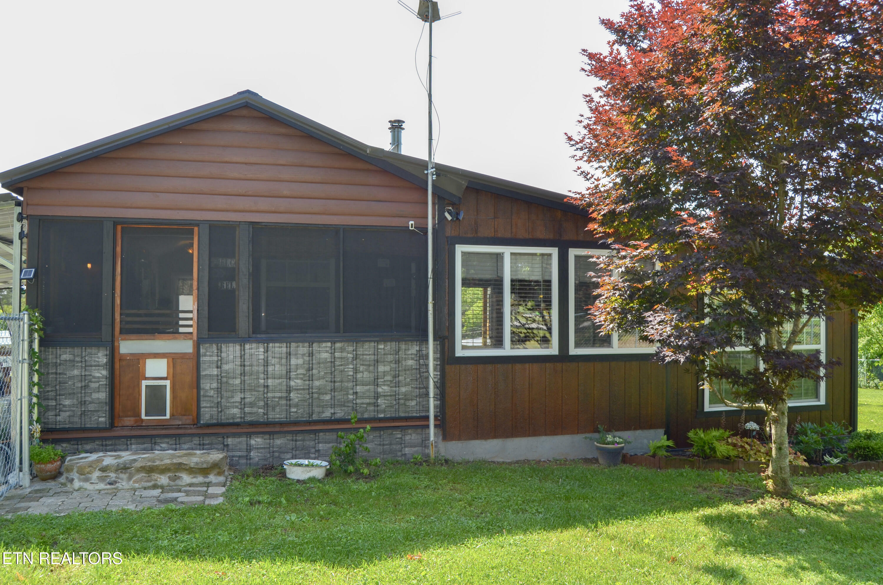 Property Photo: 28 Cottage St TN 38571