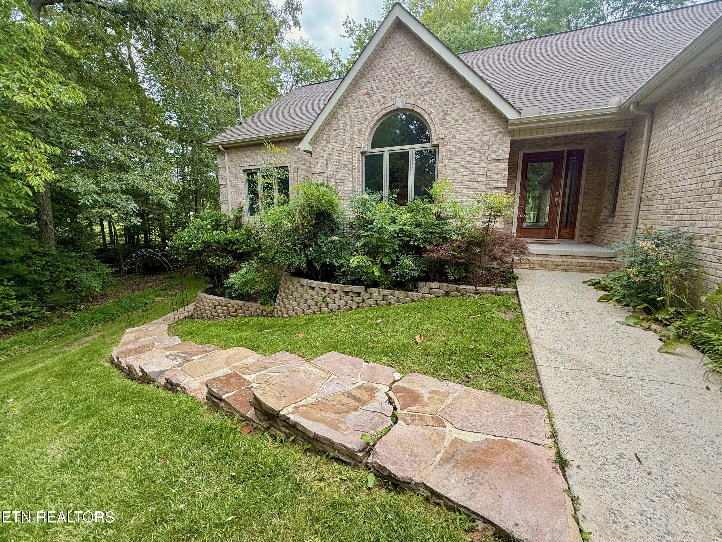 Property Photo:  17 Kenwood Court  TN 38558 