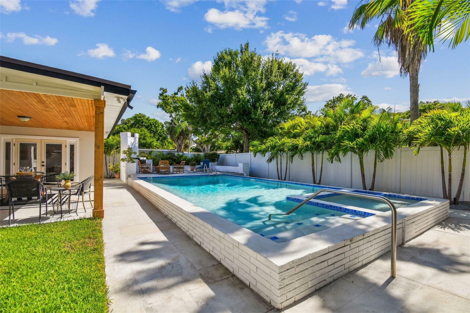 Property Photo: 4522 S Hale Avenue FL 33611