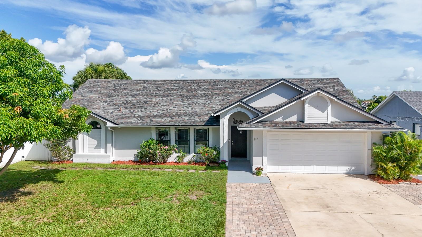 Property Photo:  121 White Birch Drive  FL 34743 