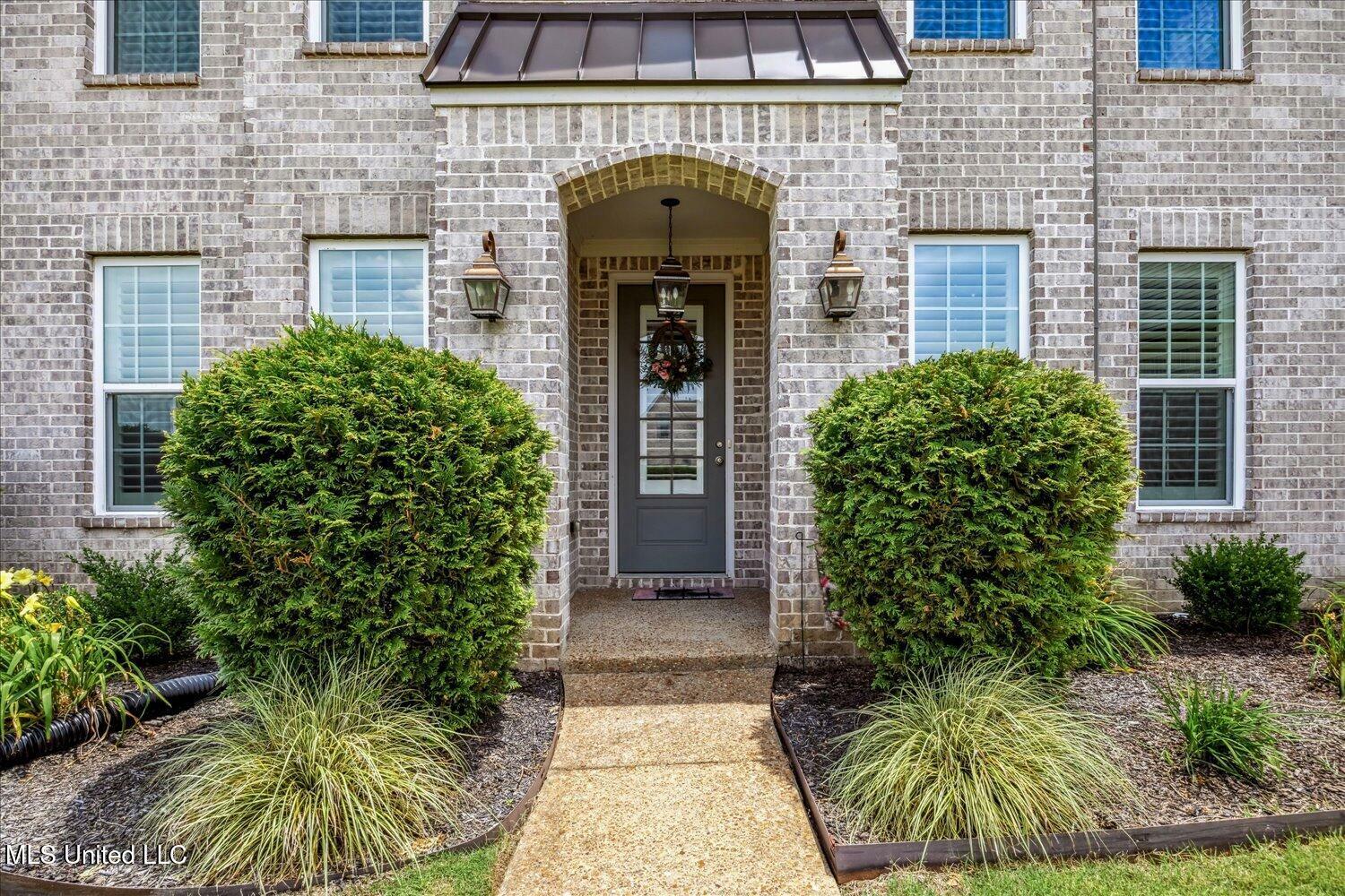 Property Photo: 7216 Belle Manor Drive MS 38654