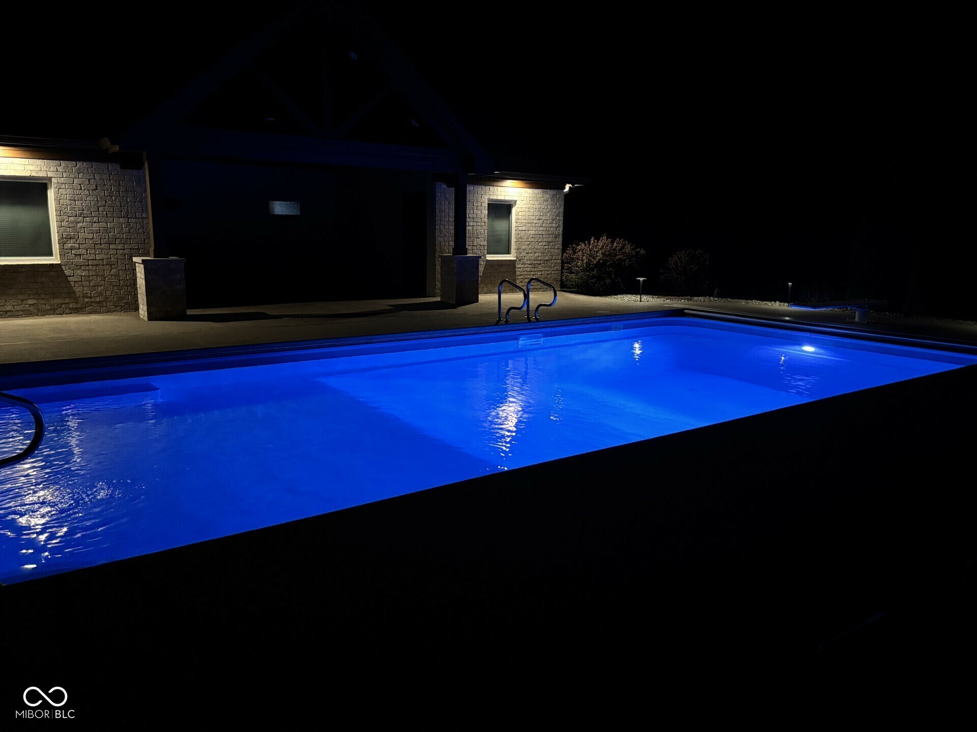 Property Photo: 4931 Kerrington Boulevard IN 46106