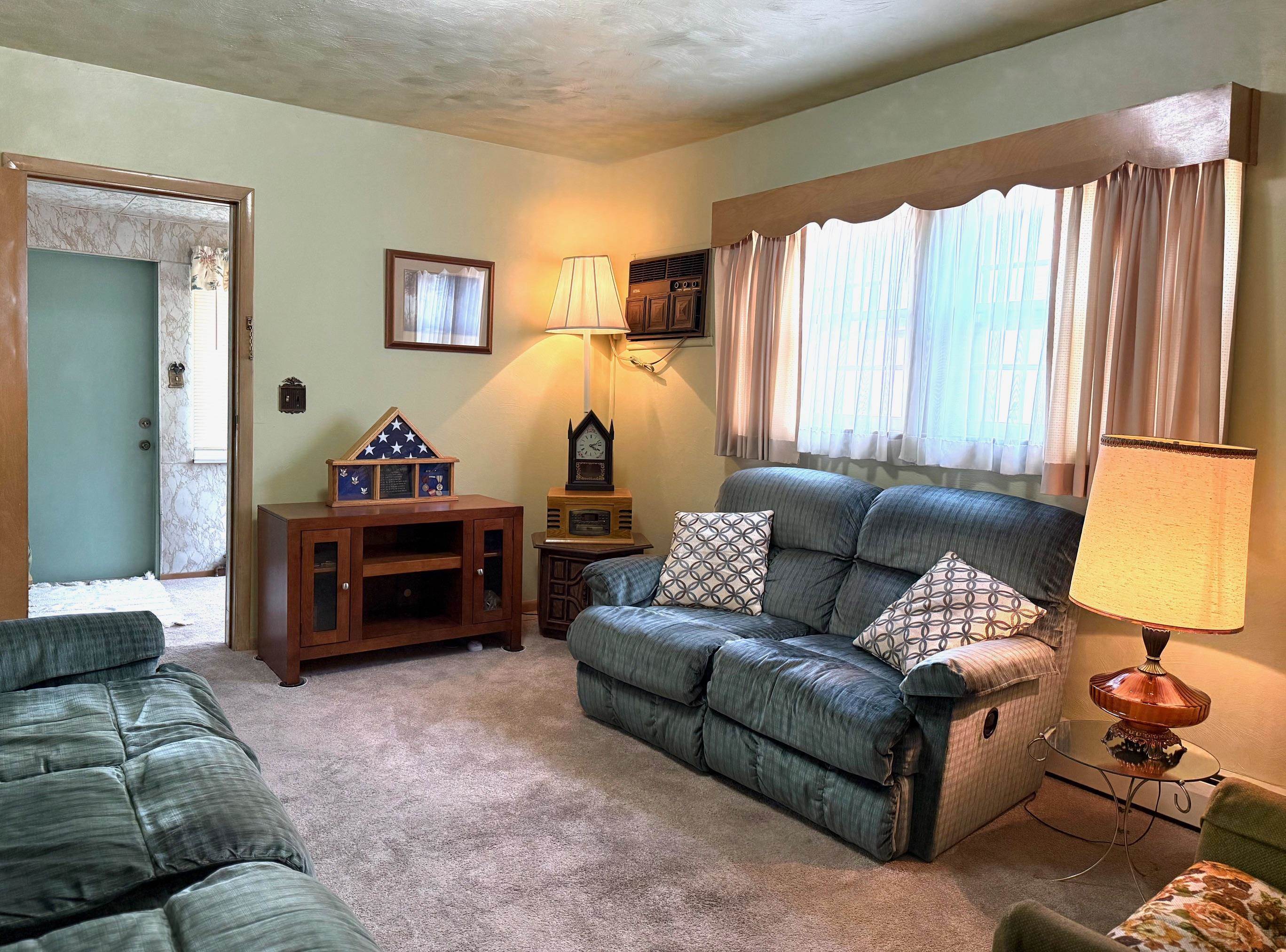Property Photo: 1400 S Jackson Street MI 48708