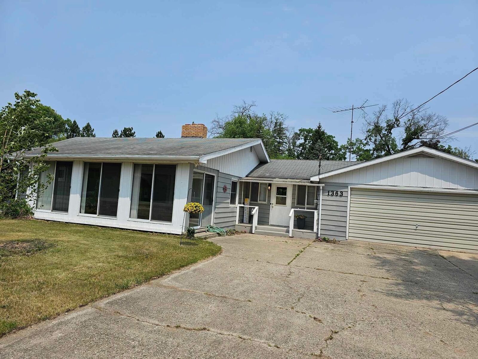 Property Photo: 1363 Swain Street MI 49349