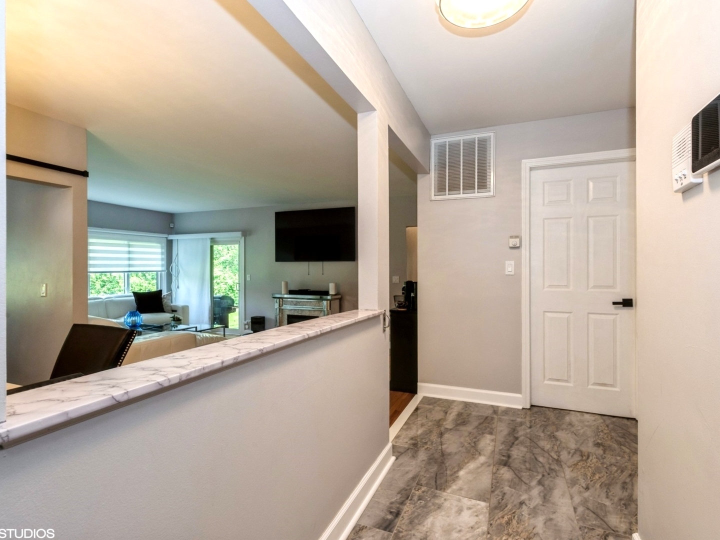 Property Photo: 1022 Pinetree Circle N 1022 IL 60089