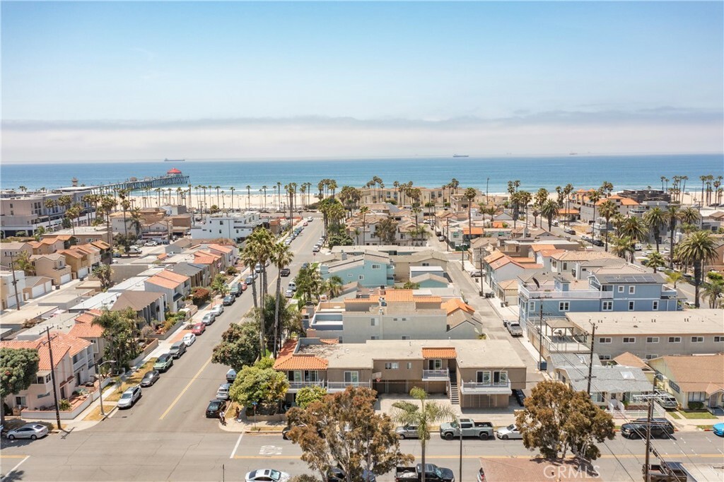 Property Photo: 225 7th Street CA 92648