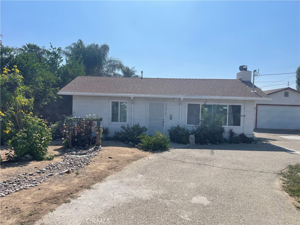 11818 Yorba Avenue  Chino CA 91710 photo