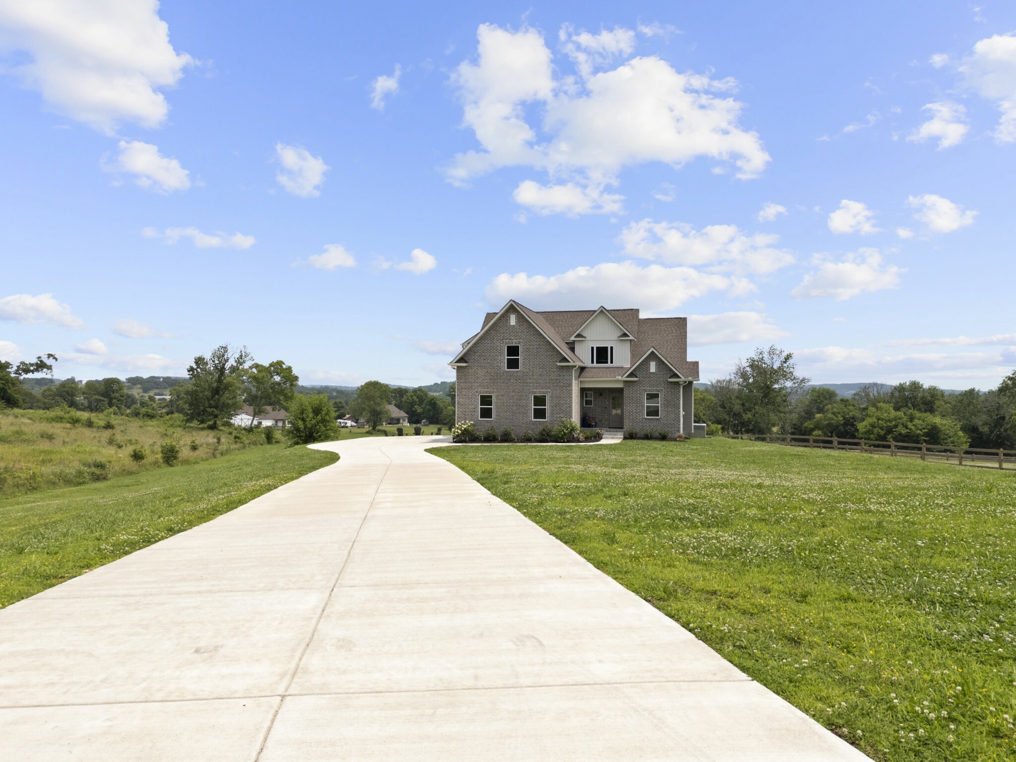 Property Photo: 1825 Templow Rd TN 37022