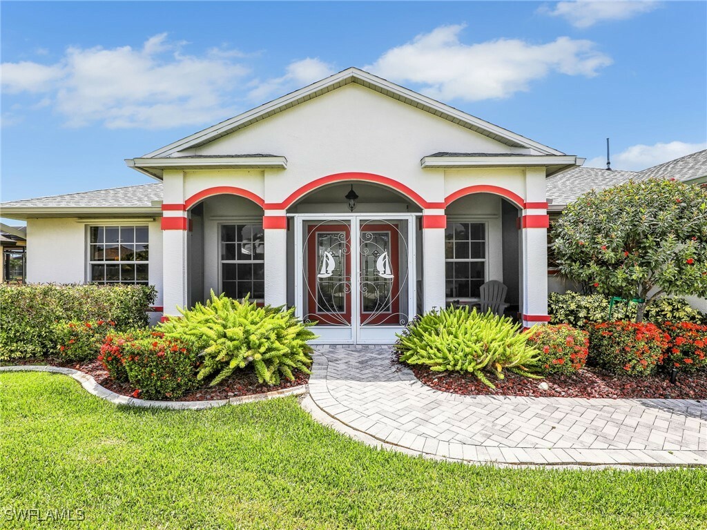 Property Photo:  4620 SW 17th Avenue  FL 33914 