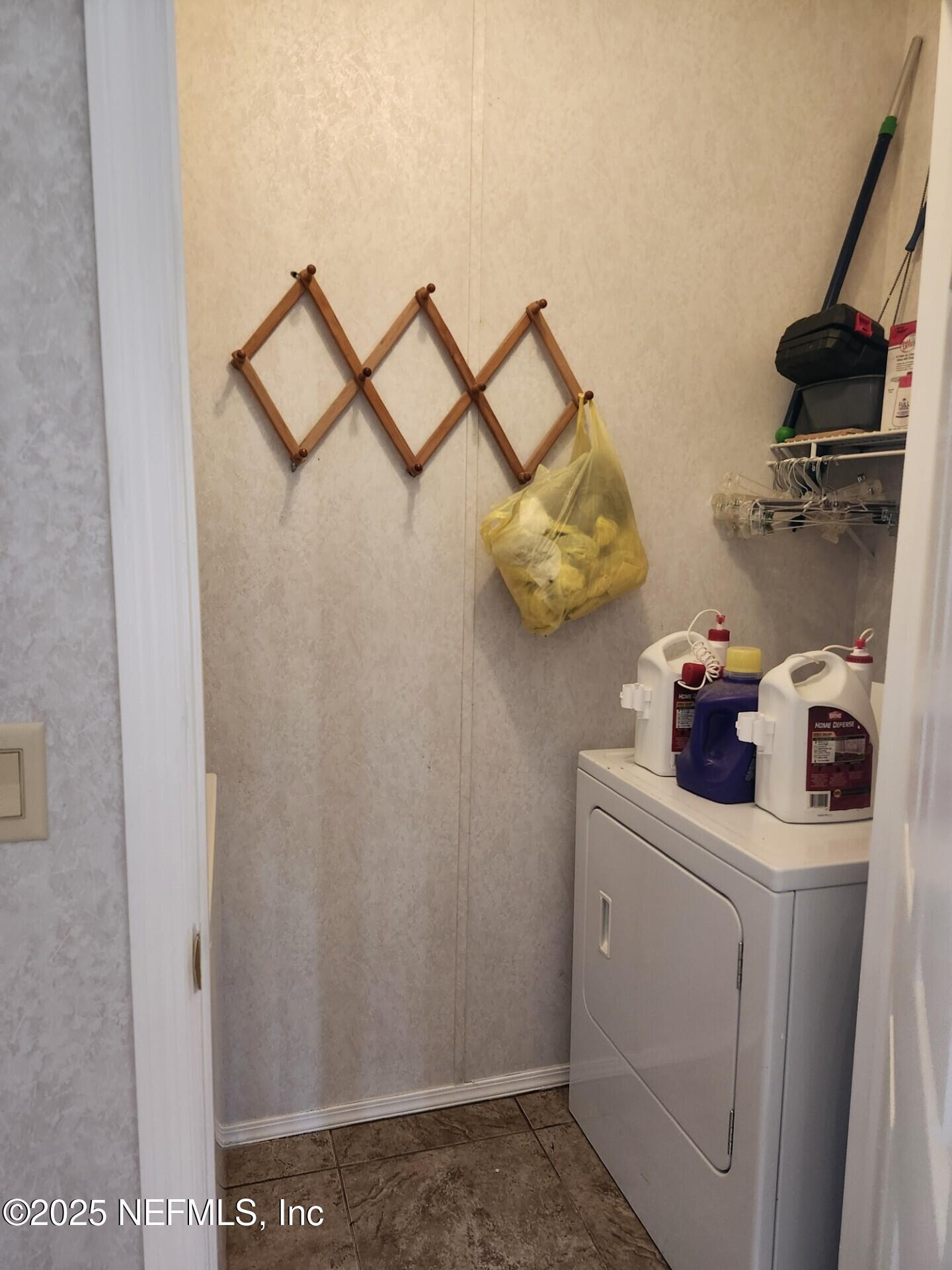 Property Photo: 145 Lake Street FL 32181