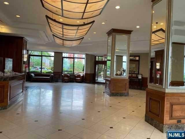 Property Photo:  100 Old Palisade Road 2710  NJ 07024 