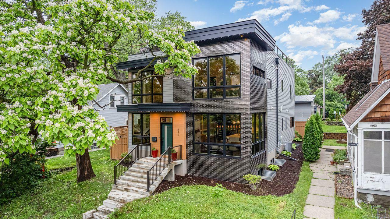 Property Photo: 212 Oliver Avenue S MN 55405